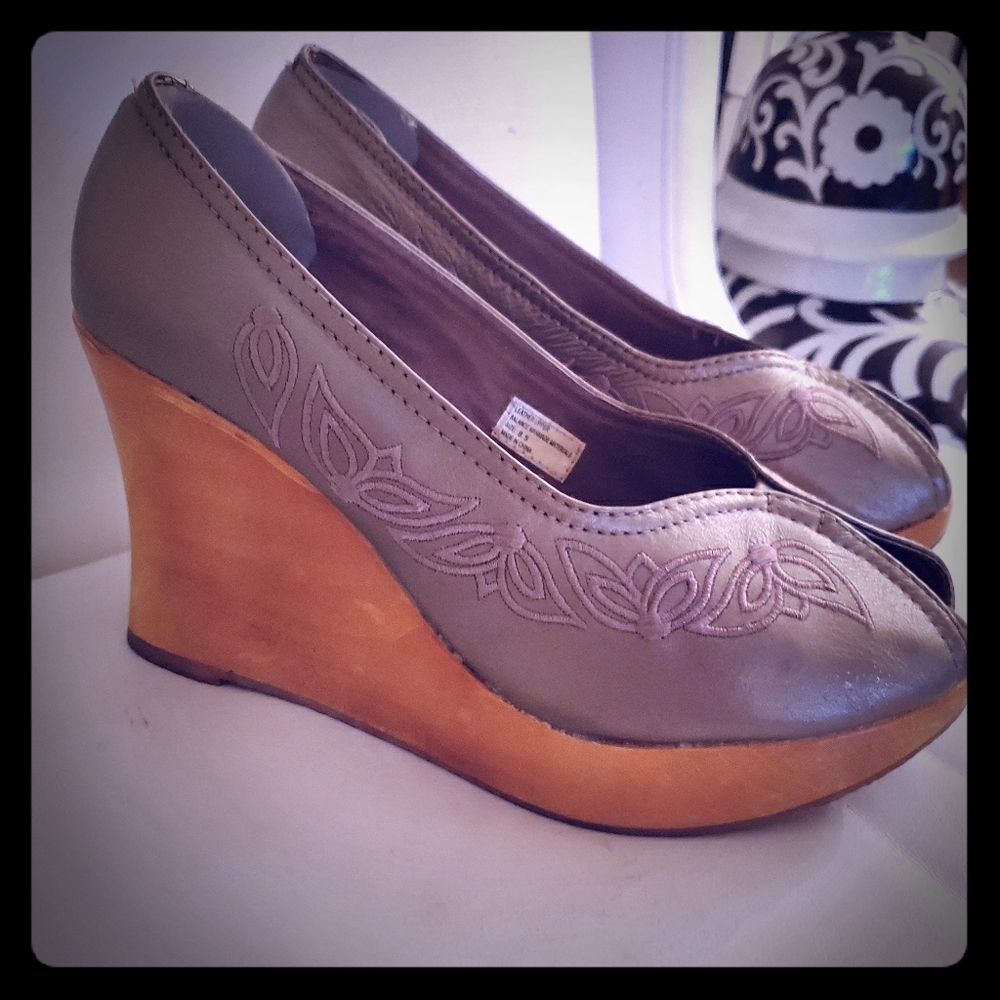 wedge/ playform heel